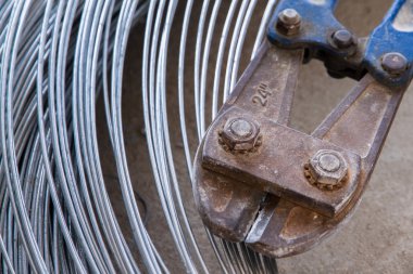 İnşaat demiri ve kalın galvanizli alüminyum kesmek kerpeteni w metal demir