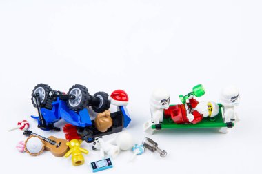 Lego alınan stormtrooper lego Noel Baba kaza motosiklet kazasında Noel ağacı dağıtım hediyeler Noel hastaneye iken. Tema Noel günü arka plan.