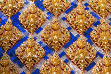 Geleneksel Tay tarzı sıva Tapınağı, T kilise duvarına