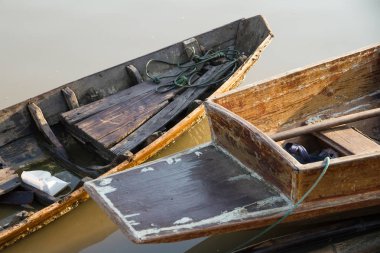 Sabah Sakae Krang Nehri, Uthai üzerinde balıkçılık tekne kürek 