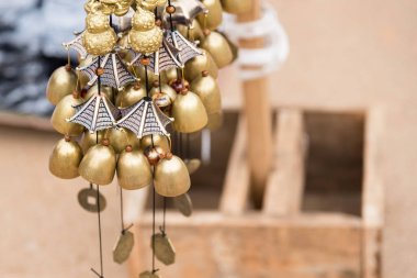 Budist çan pazarında. Tayland.