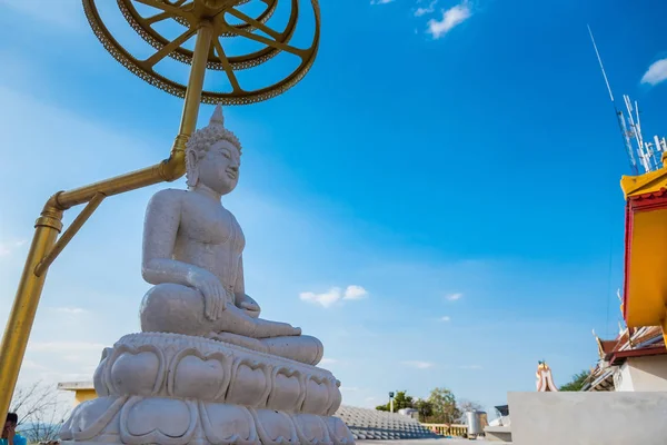 White buddha in Wat Sangkat Rattana Khiri on Khao Sakae Krang mo — Stock Photo, Image