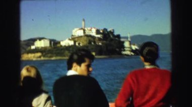 insanlar Adası'nda binalarla arıyorum