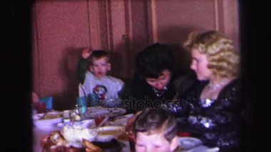 Ailesi ne kadar da Festival yemek masası