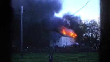 büyük yangın tamamen yok evi 