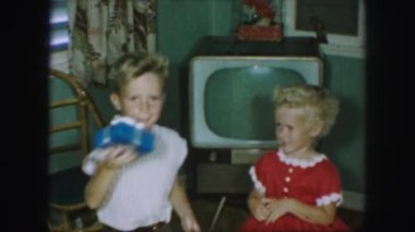 çekici erkek arkadaşlarından sunar