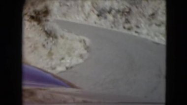 kuru arazi yılan gibi yol 