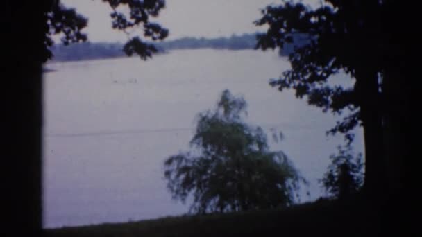 Hermosa vista sobre el lago — Vídeos de Stock