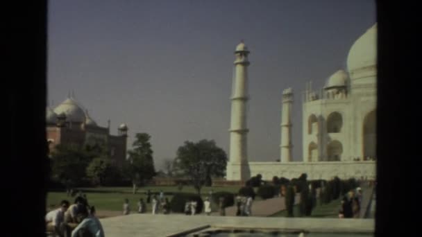 Taj mahal templet i Agra — Stockvideo