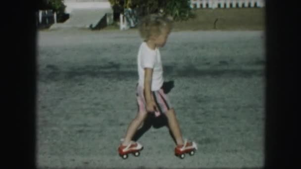 소년 롤러 스케이트 — 비디오