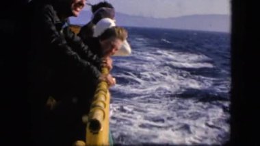 Feribot çaprazlanarak su 