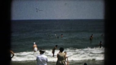 insanlar rahatlatıcı deniz tarafından