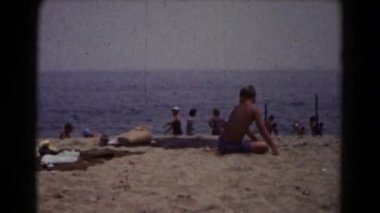 insanlar beack üzerinde rahatlatıcı