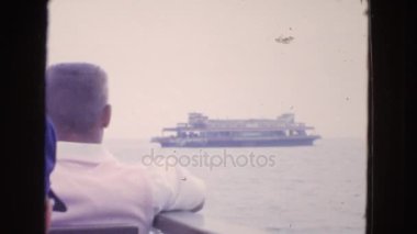 Feribot çaprazlanarak su