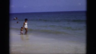 dalgalar deniz oynayanlar