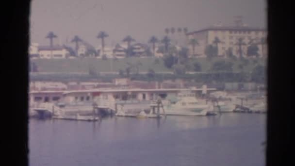 Βάρκες και lakeview ξενοδοχεία — Αρχείο Βίντεο