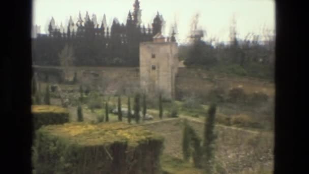 Jardines del castillo y paisaje — Vídeos de Stock