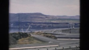 Akış düşen su ile baraj