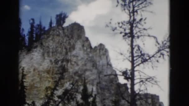 Vista paisagem de montanhas rochosas — Vídeo de Stock