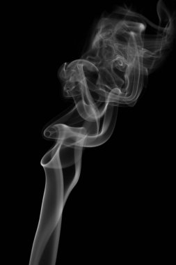 İzole edilmiş arka plan duvar kağıdını dumanla