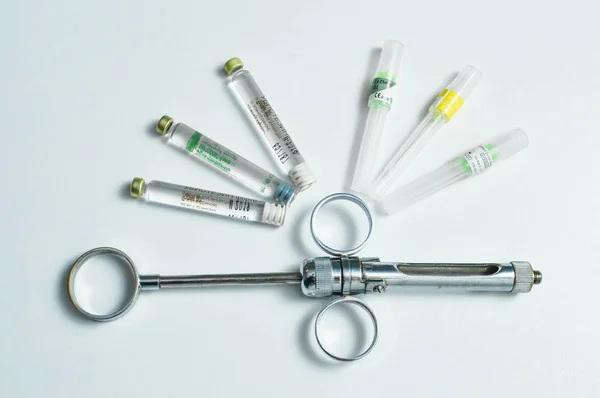 Anestezi için tıbbi şırınga