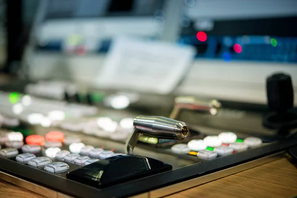 Hebelschalter auf dem Bedienfeld Fernseher — Stockfoto