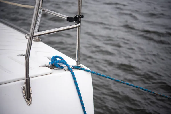 Rope Tied Knot Yacht — Stock Photo, Image