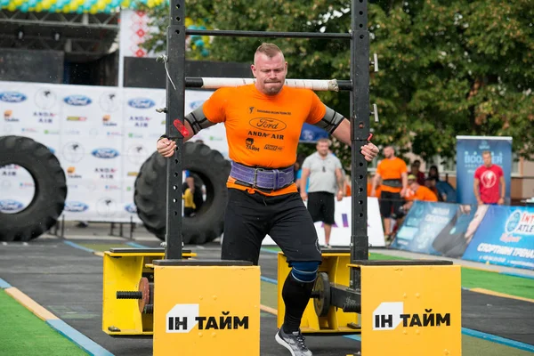 Eseguire Strongmen Compleanno Del Villaggio Nel Villaggio Piski Regione Chernihiv — Foto Stock