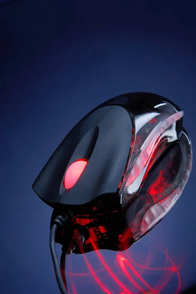 Компьютерная Мышь Красной Подсветкой — стоковое фото