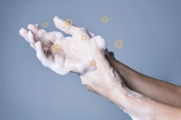 青の背景 ウイルスや細菌の予防の概念上のCovid 19を削除する石鹸泡で手を洗う 水平写真 テキストのためのコピースペース — ストック写真