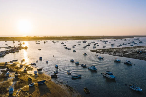 Luftaufnahme Eines Fischereihafens Bei Sonnenuntergang Bei Ebbe Konzept Des Marinen — Stockfoto