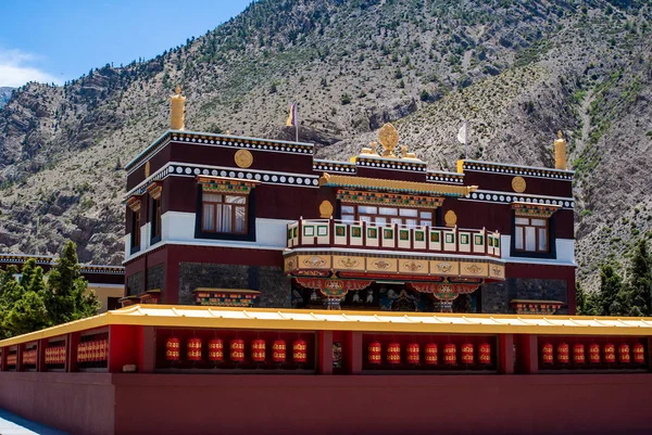 Jomsom Buddhist kloster i Himalaya bergen, Nepal — Stockfoto