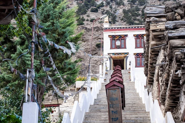 Marfa buddhistický klášter v horách Himalája, Nepál — Stock fotografie