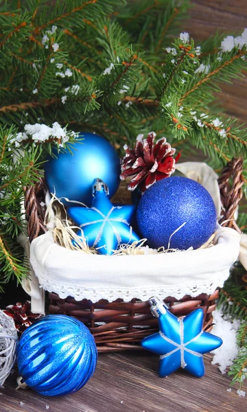 圣诞背景与蓝色球 — 图库照片
