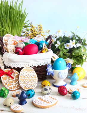 tanımlama bilgileri ve yumurta Paskalya tatili kompozisyonu