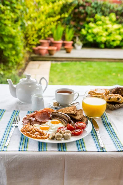 Traditionele compleet Engels ontbijt — Stockfoto