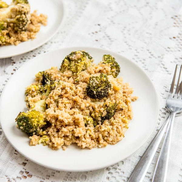 Meleg Detox saláta Quinoa és Broccolli — Stock Fotó