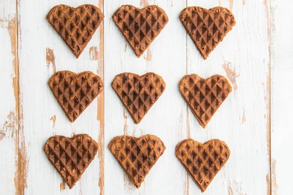 Choklad våfflor i form av hjärtan — Stockfoto