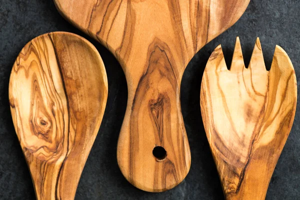 Kitchen Utensils from Olive Wood, such as Chopping Board and Sal — Stock Photo, Image