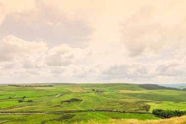 Castleton ve Peak District Natio Edale yakınlarındaki Mam Tor tepe