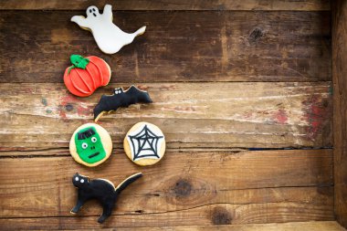 Cadılar Bayramı için ev yapımı lezzetli Kurabiye bisküvi