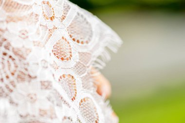 Beyaz dantel elbise kız