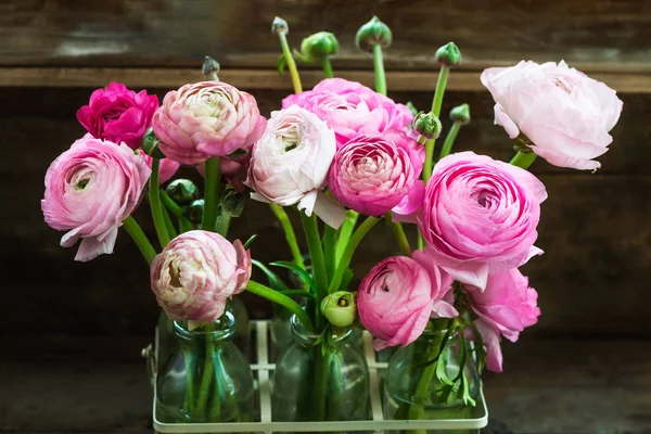 Букет розовых цветков Ranunculus Buttercup — стоковое фото