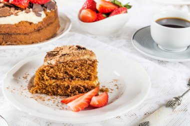 Kahve kek, çilek ve kahve