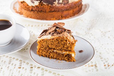 Kahve kek, çilek ve kahve