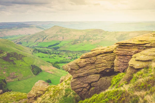 Zobacz na wzgórzach w pobliżu Edale, Parku Narodowego Peak District, Wielka Brytania — Zdjęcie stockowe