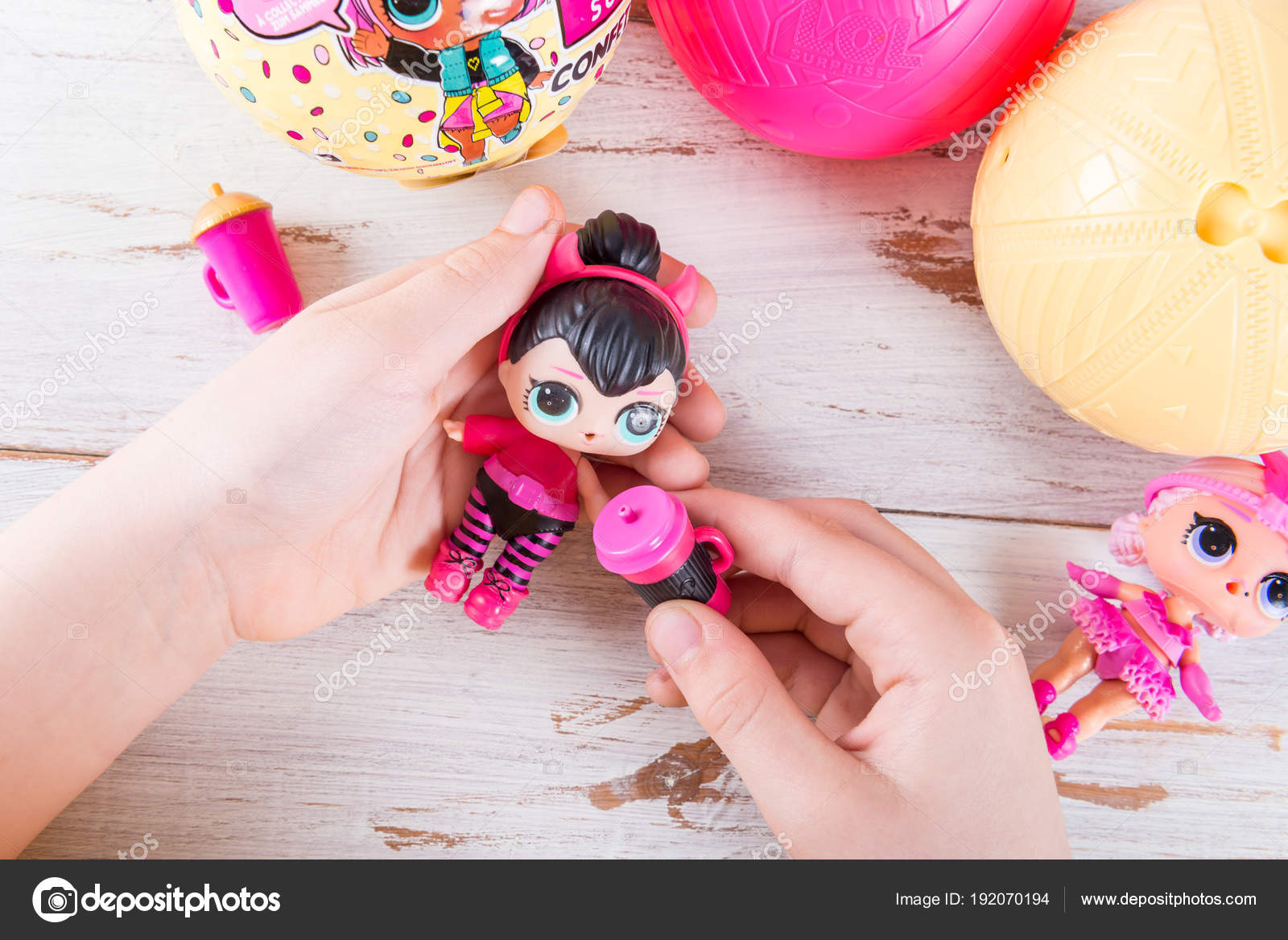 playing with lol dolls