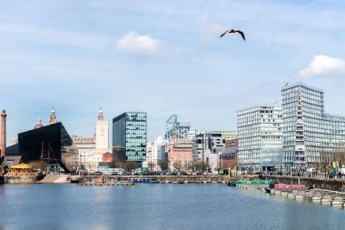 Liverpool, İngiltere'de, farklı görünümlerini CIT güzel güneşli bir günde