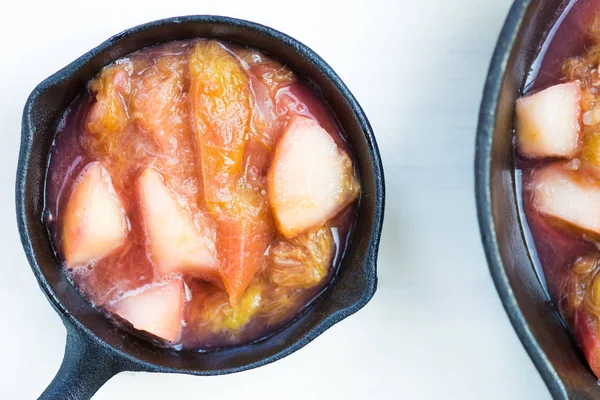 Homemade rhubarb and apple compote — Stock Photo, Image