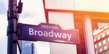 Manhattan, New York 'ta sokak tabelasının resmi